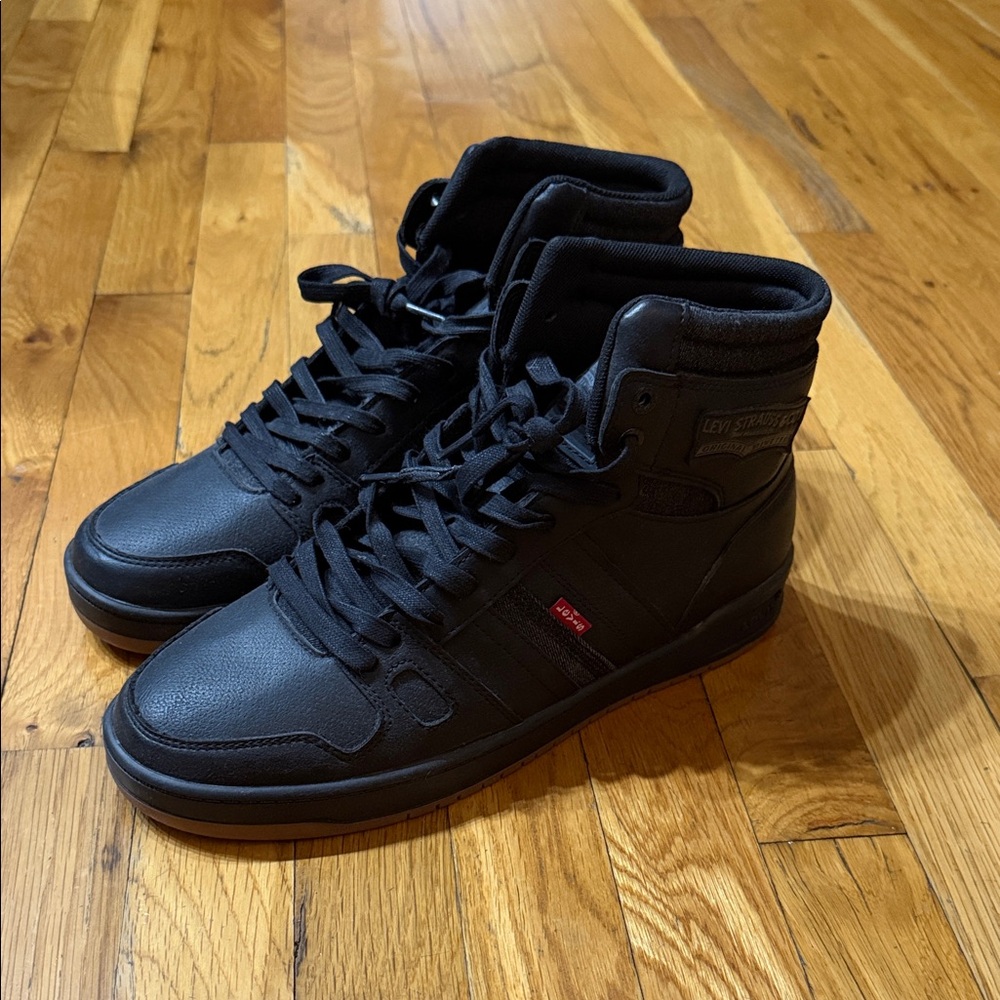 Levi's Black High-Top Sneakers